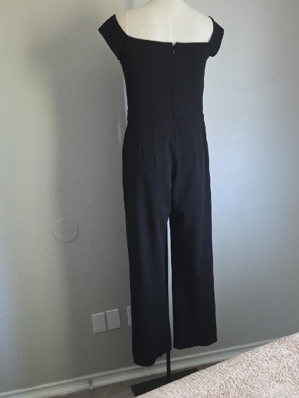 Express Black Cap-Sleeve Wide-Leg Jumpsuit - Picture 5 of 6